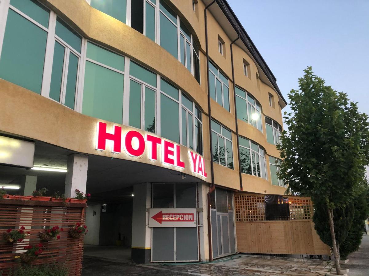 Yal Hotel & Restaurant Tetovo Bagian luar foto